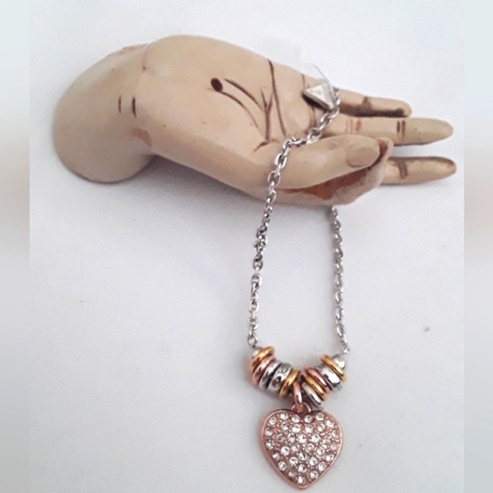 GUESS HEART CHARM BRACELET